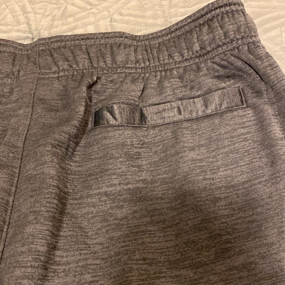 Size L Reebok pants - Picture 5 of 6